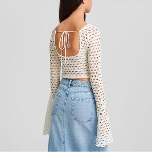 NWOT BERSHKA Cropped sweater with flared sleeves SIZE LARGE